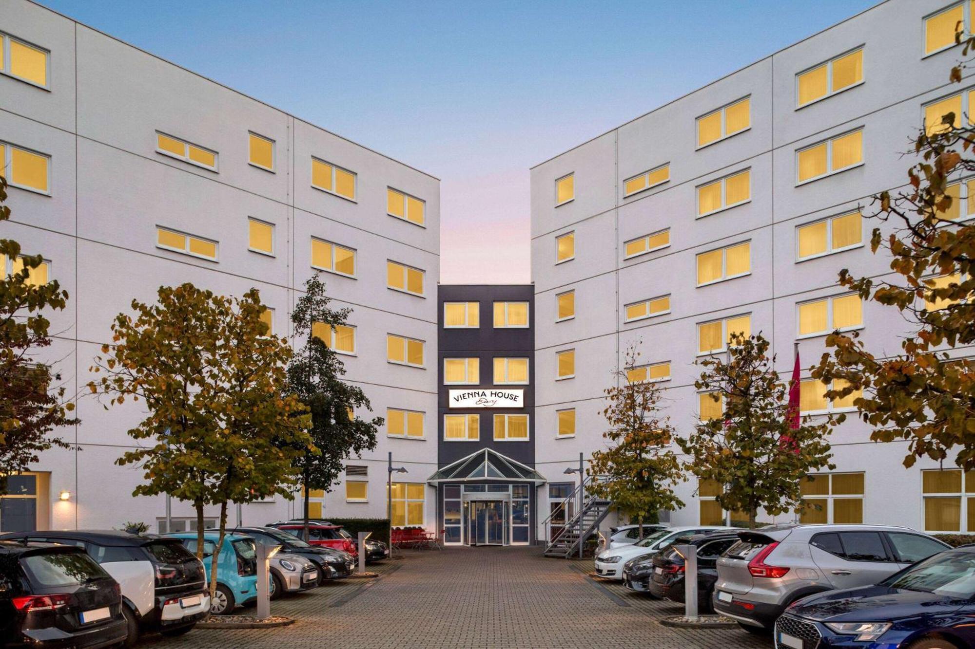 Hotel Vienna House Easy By Wyndham Neckarsulm Esterno foto